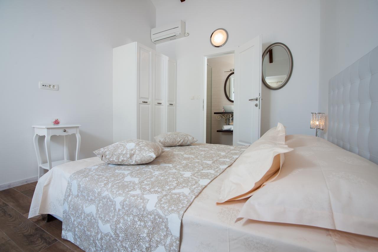 Luxury Villa Kate - In Lucice Bay With Turquoise Sea, Amazing Seaviews, And Heated Pool 밀나 외부 사진