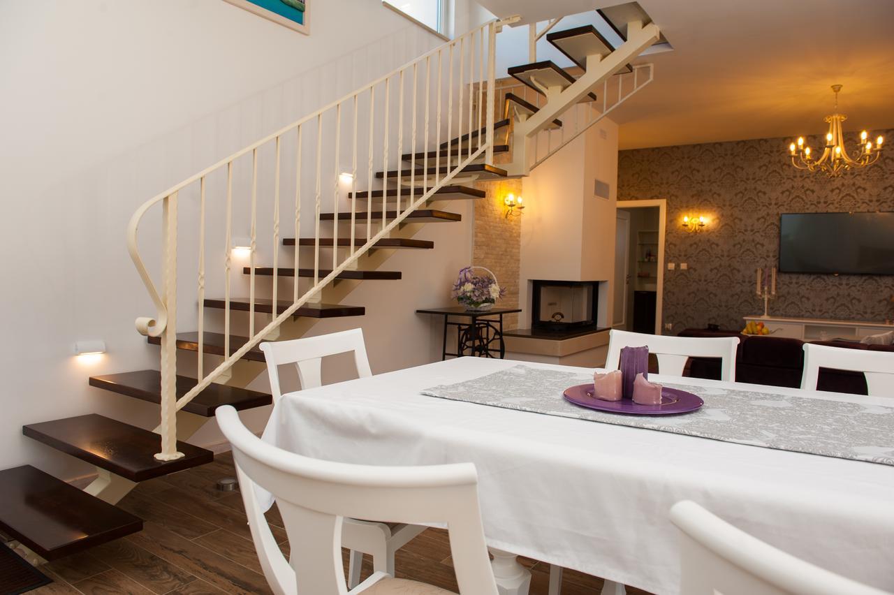 Luxury Villa Kate - In Lucice Bay With Turquoise Sea, Amazing Seaviews, And Heated Pool 밀나 외부 사진
