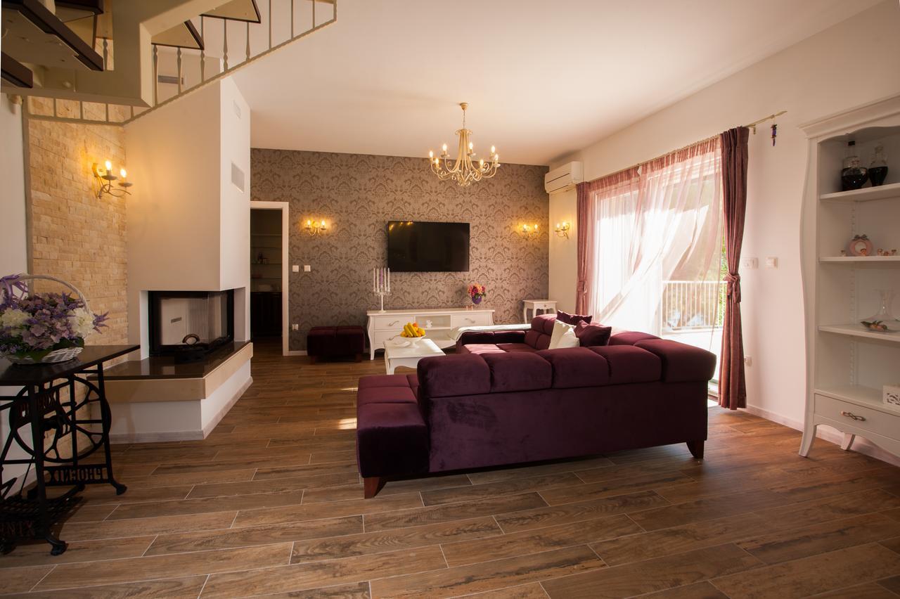 Luxury Villa Kate - In Lucice Bay With Turquoise Sea, Amazing Seaviews, And Heated Pool 밀나 외부 사진