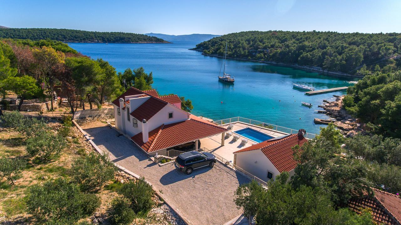 Luxury Villa Kate - In Lucice Bay With Turquoise Sea, Amazing Seaviews, And Heated Pool 밀나 외부 사진