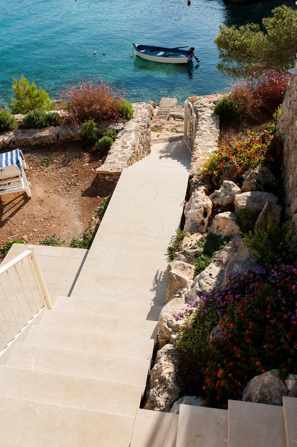 Luxury Villa Kate - In Lucice Bay With Turquoise Sea, Amazing Seaviews, And Heated Pool 밀나 외부 사진